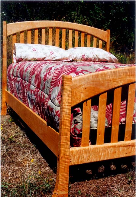Curley Western Maple Bed